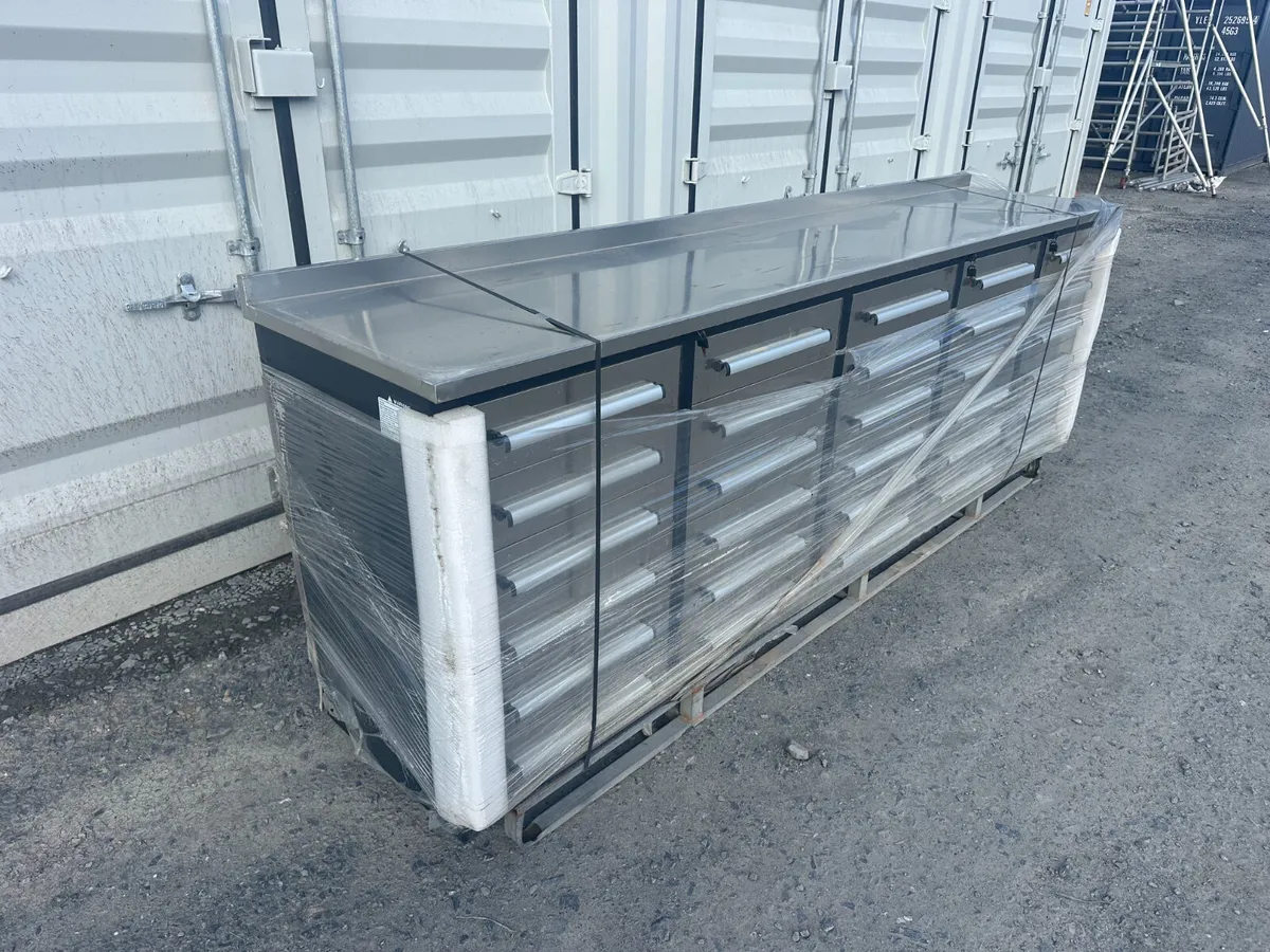 10ft 30 Drawer Work Bench **Online Auction** - Image 3