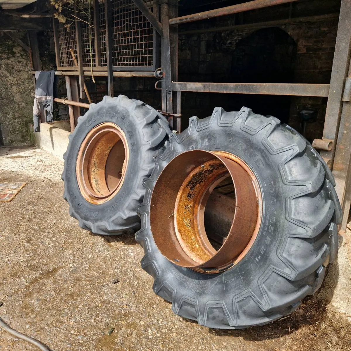 Jcb dual wheels - Image 4