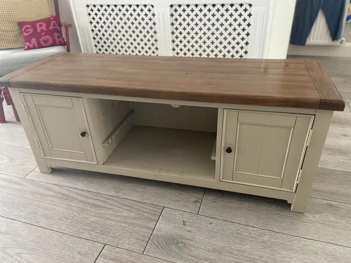 Tv table - Image 1
