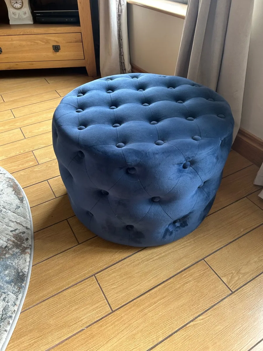 Blue buttoned pouffe / footstool - Image 4