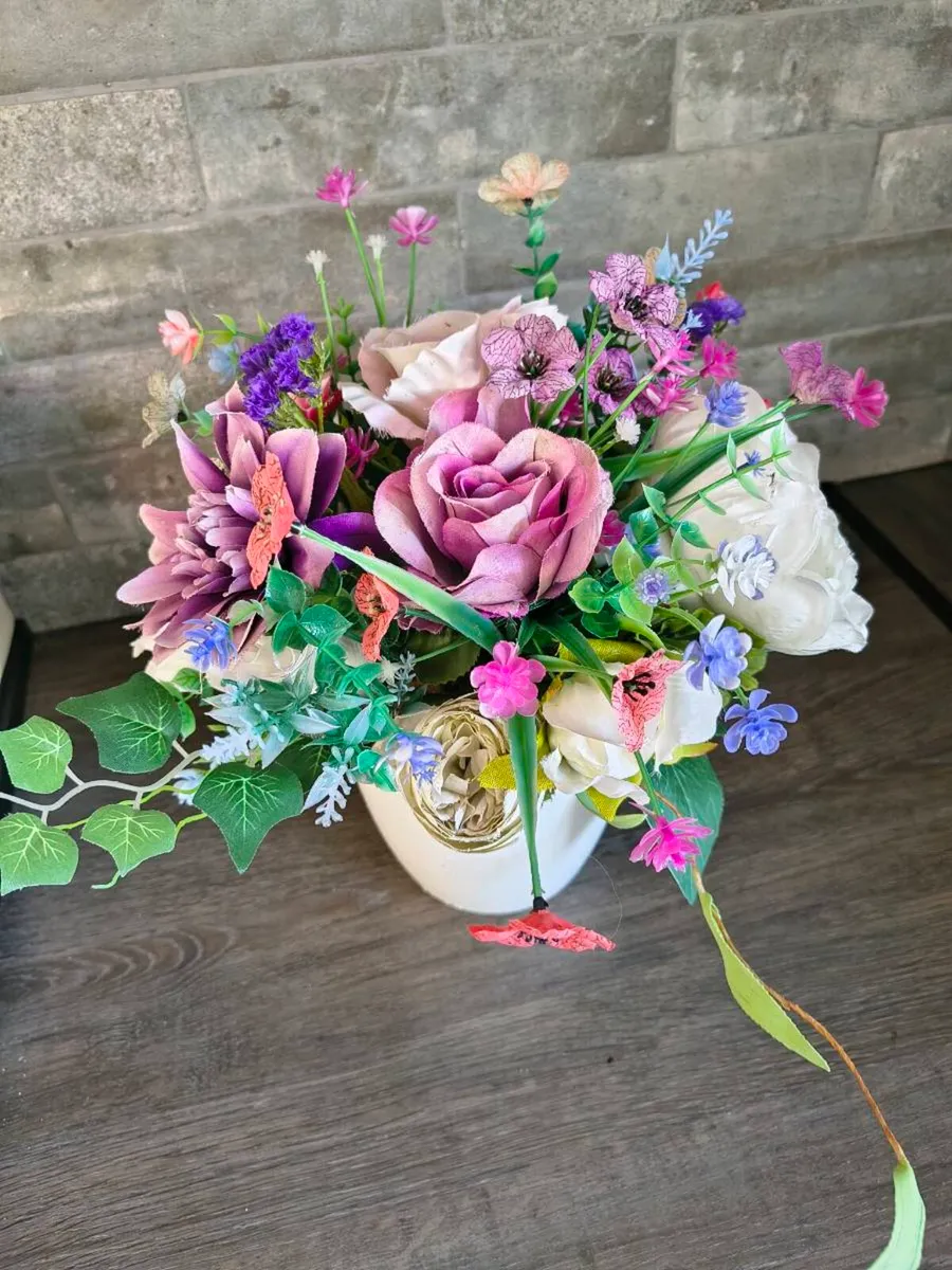 Artificial flower arrangement - Image 3