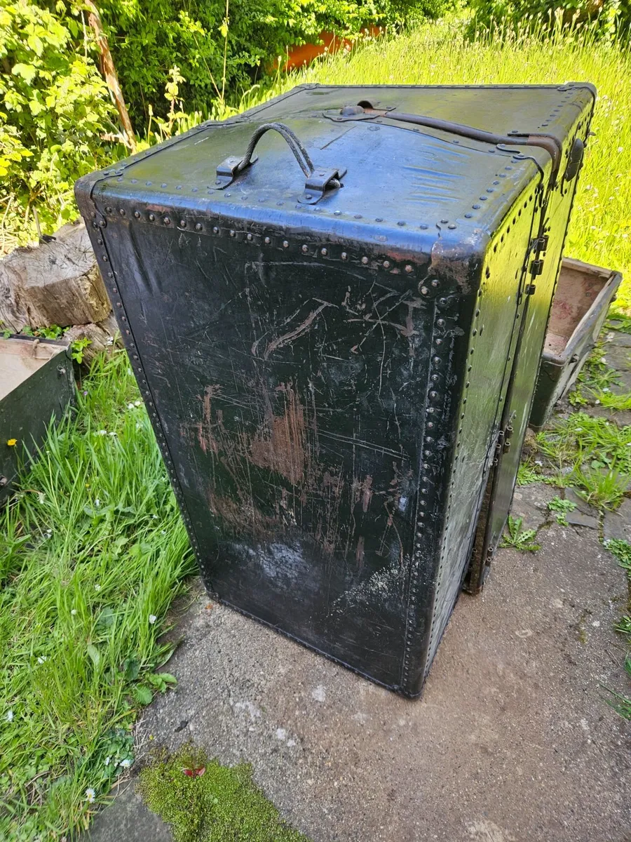 Vintage Antique Steamer Theatre Trunk - Image 2
