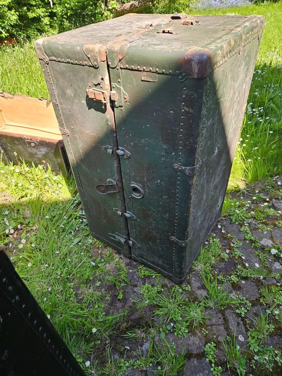 Vintage Antique Steamer Theatre Trunk - Image 4
