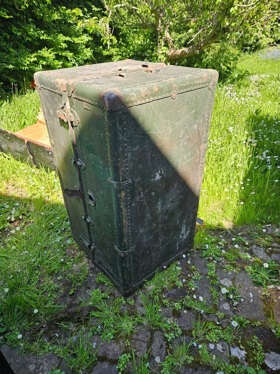 Vintage Antique Steamer Theatre Trunk - Image 1