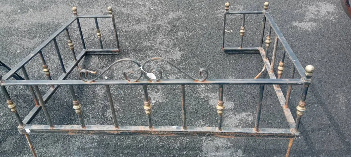Antique Iron Grave Fender - Image 2