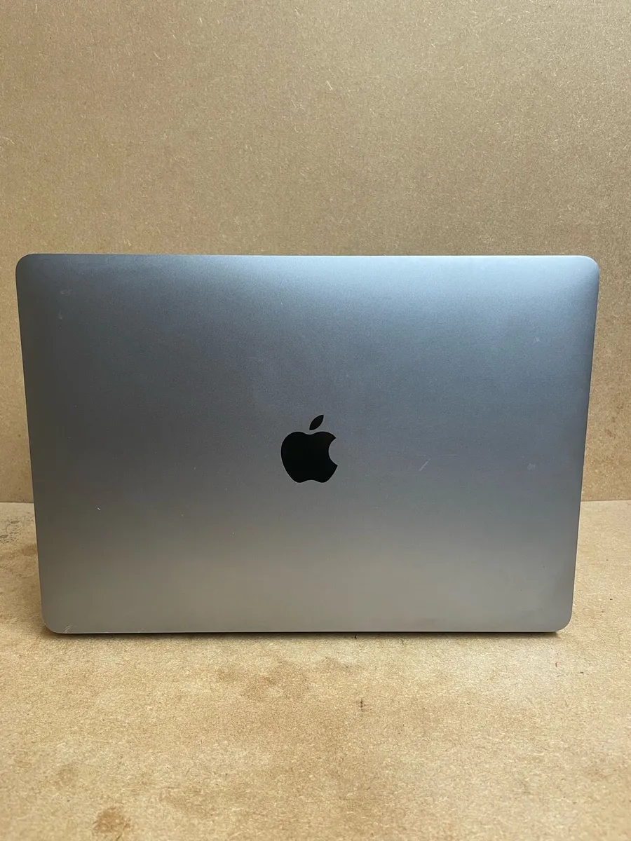 2020 MacBook Air M1 - Image 4