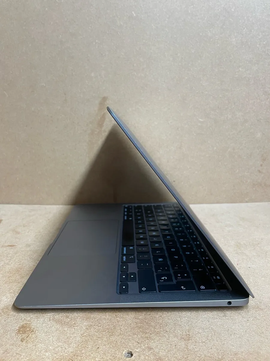 2020 MacBook Air M1 - Image 3