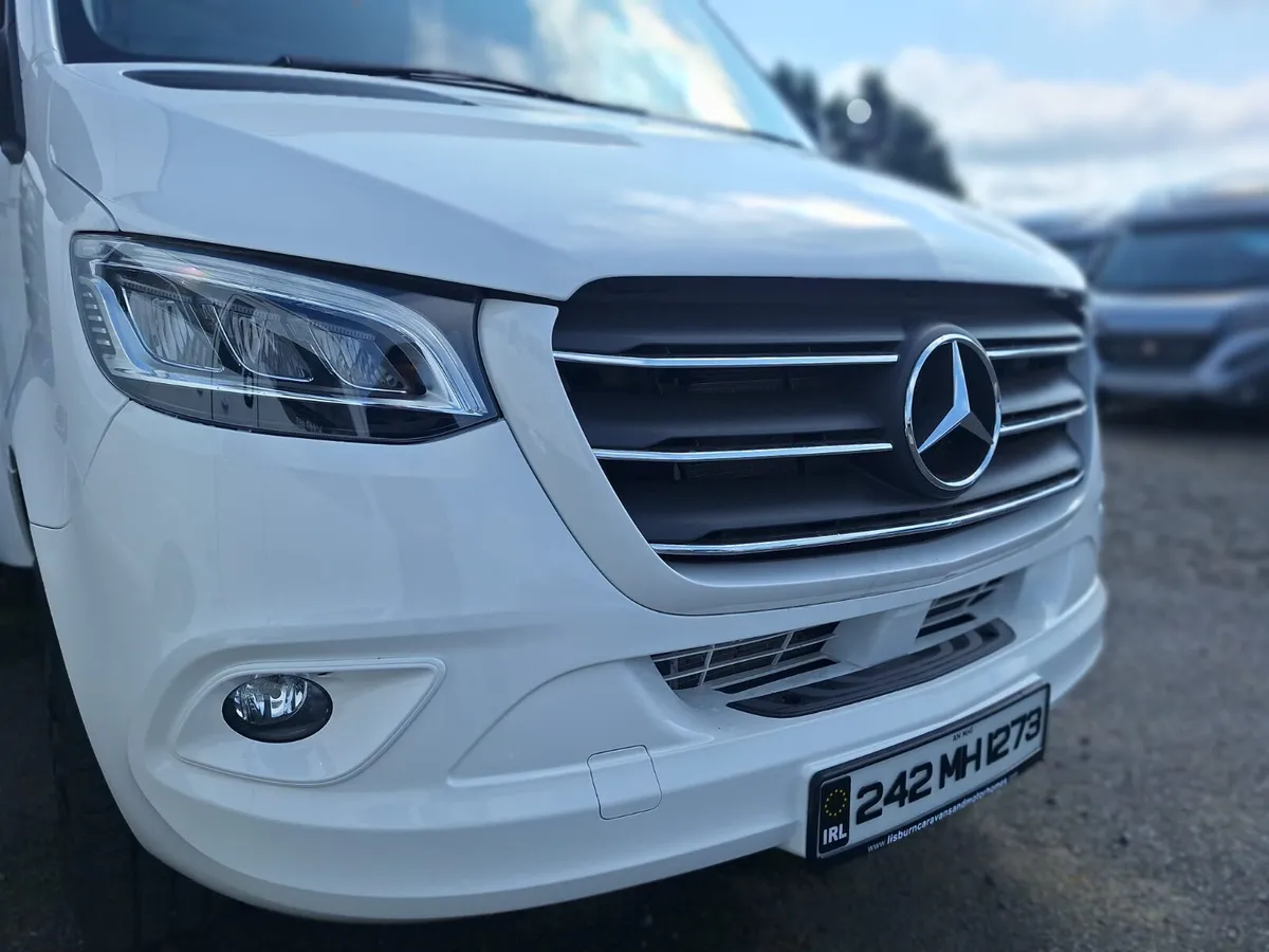 2024 Hymer T695 - Image 3