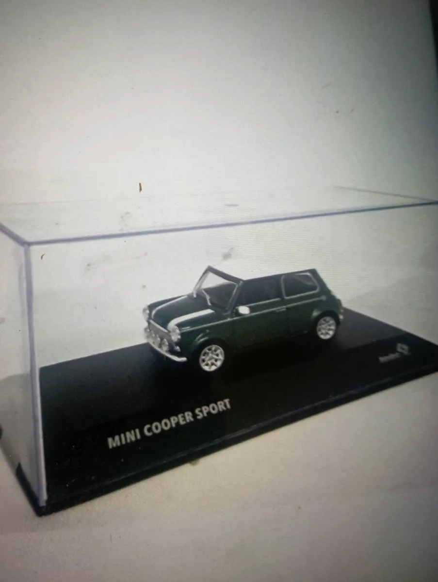 SOLIDO 1-43 SCALE ROVER MINI COPPER  RALLY CAR. - Image 2