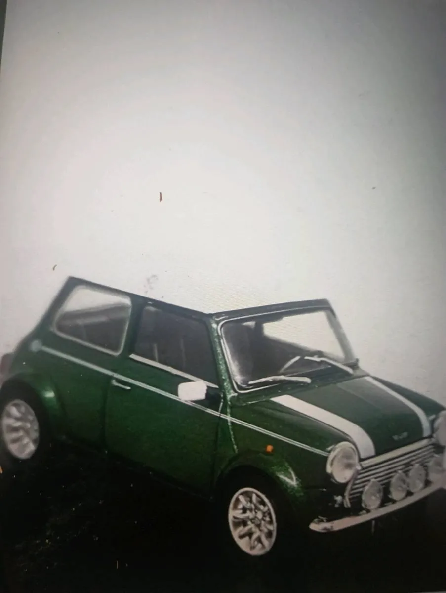 SOLIDO 1-43 SCALE ROVER MINI COPPER  RALLY CAR. - Image 4