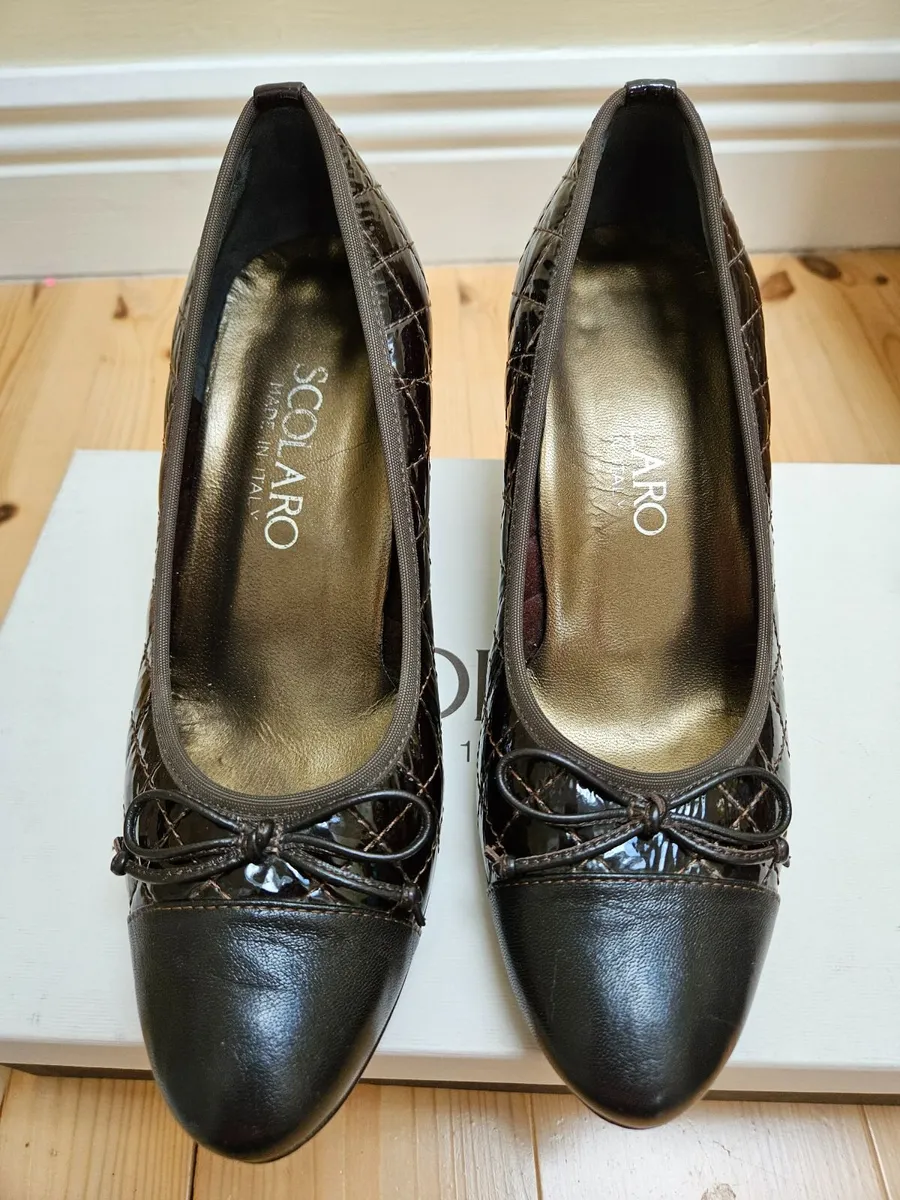 Ladies Shoes Size 37.5 - Image 1
