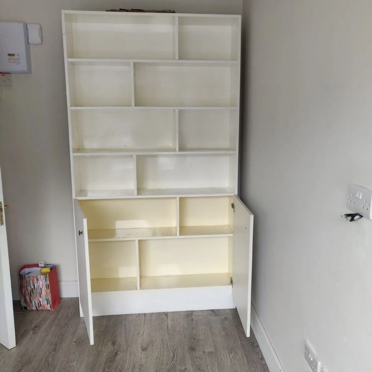 Cabinet - Image 2