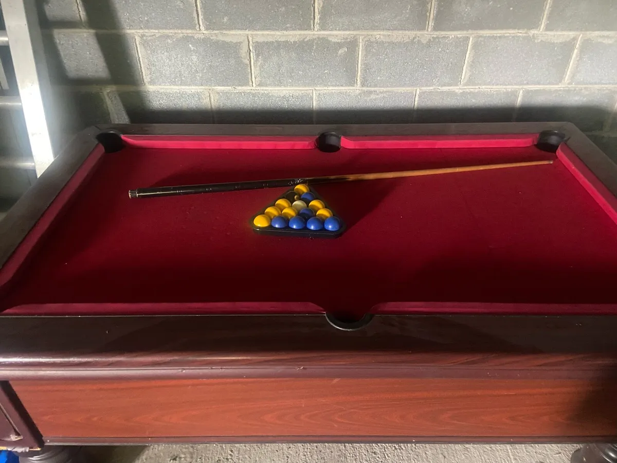 Large pool table - Image 2