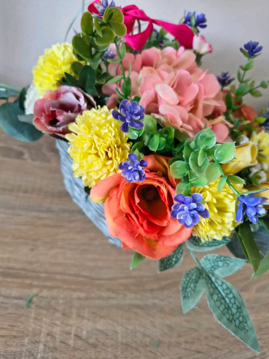 Artificial flower arrangement - Image 4