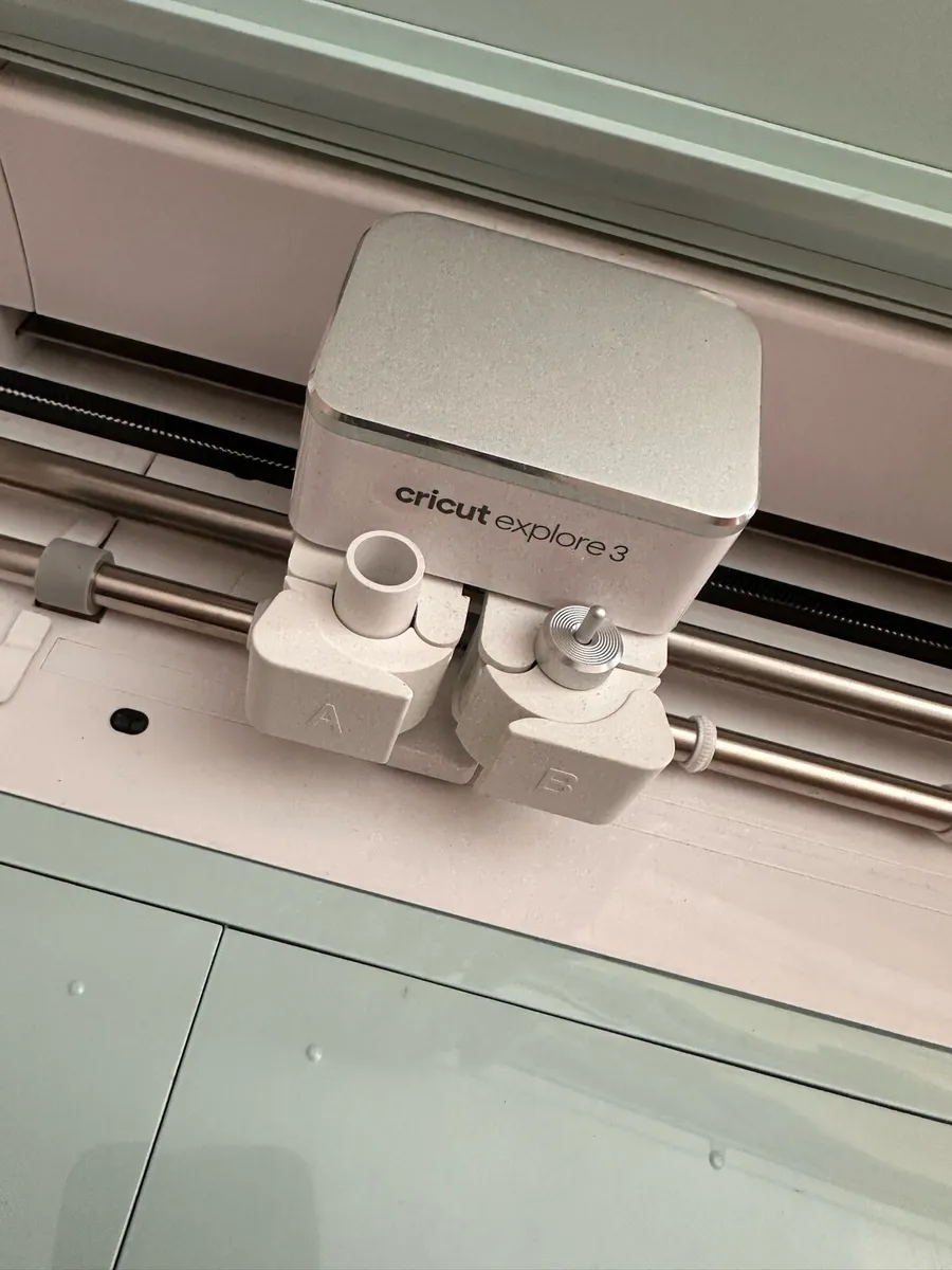 Cricut Machine (Explore 3) - Image 2