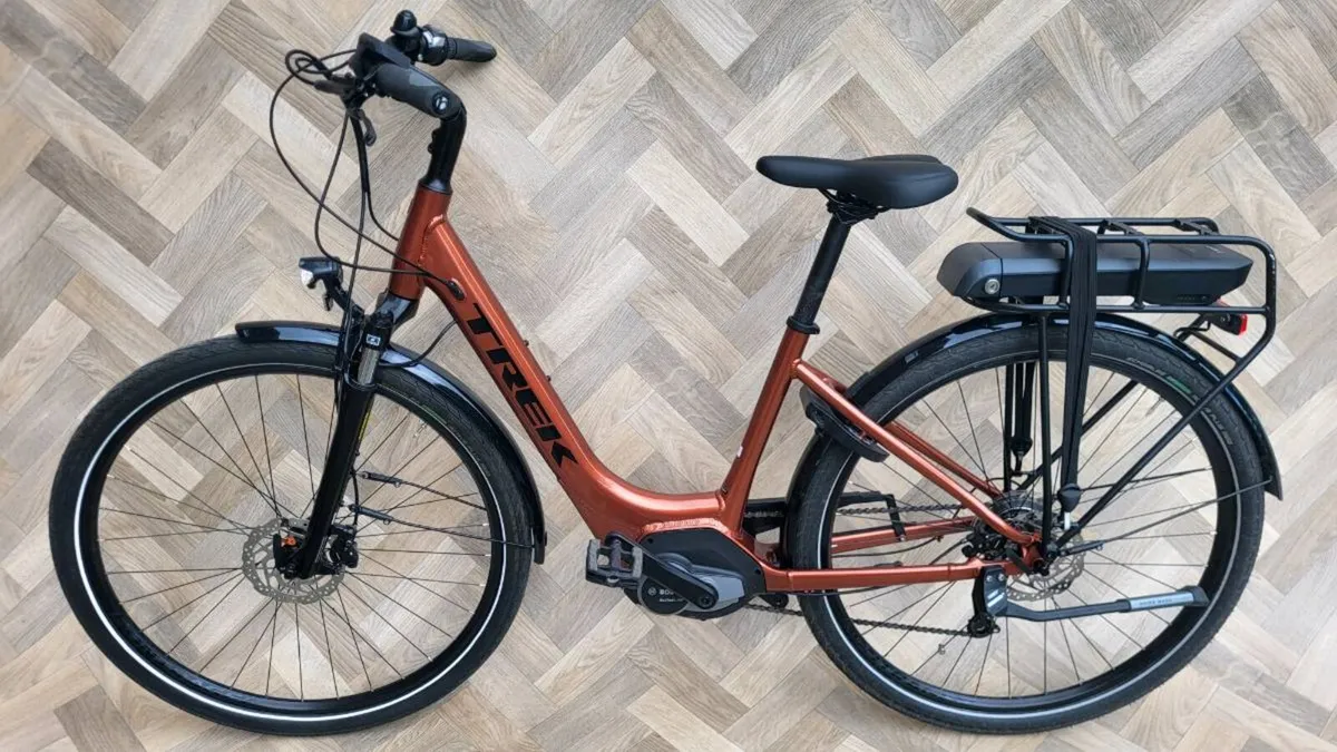 TTREK ELECTRIC BIKE Almost NEW - Image 2