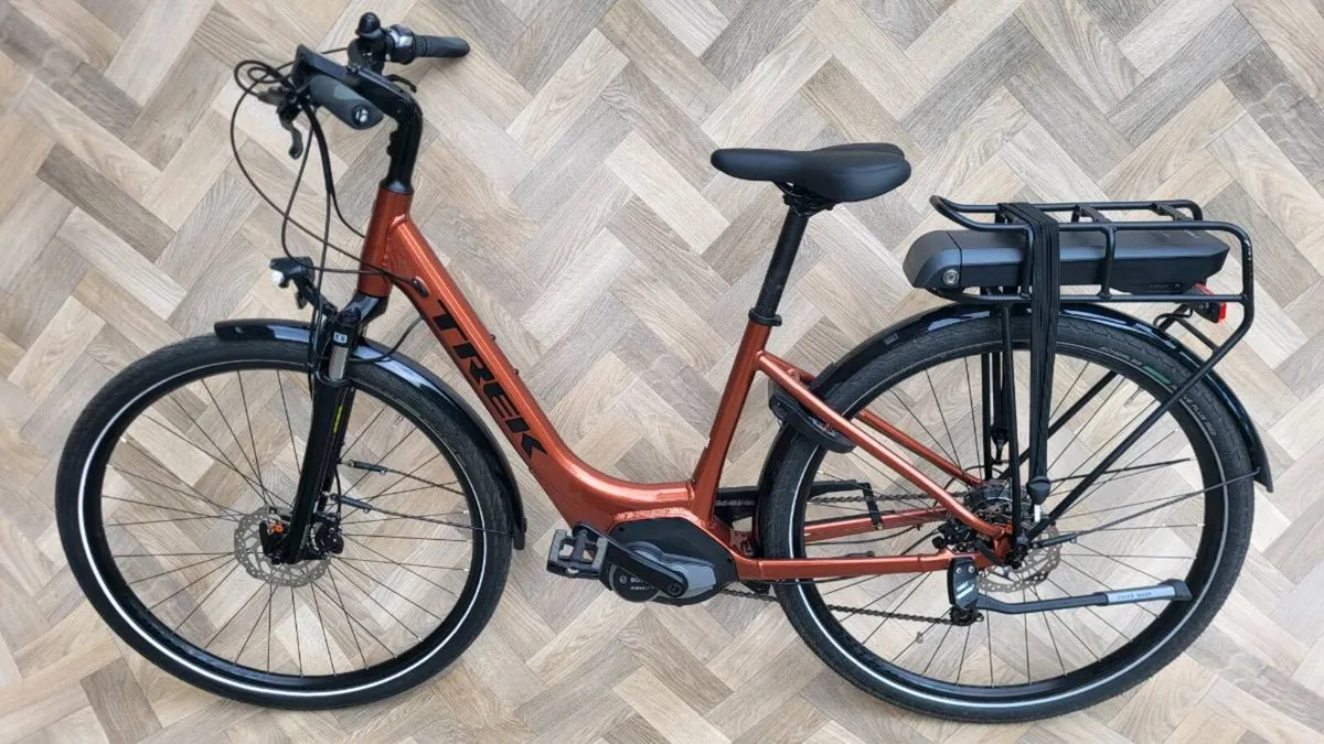 TTREK ELECTRIC BIKE Almost NEW - Image 4
