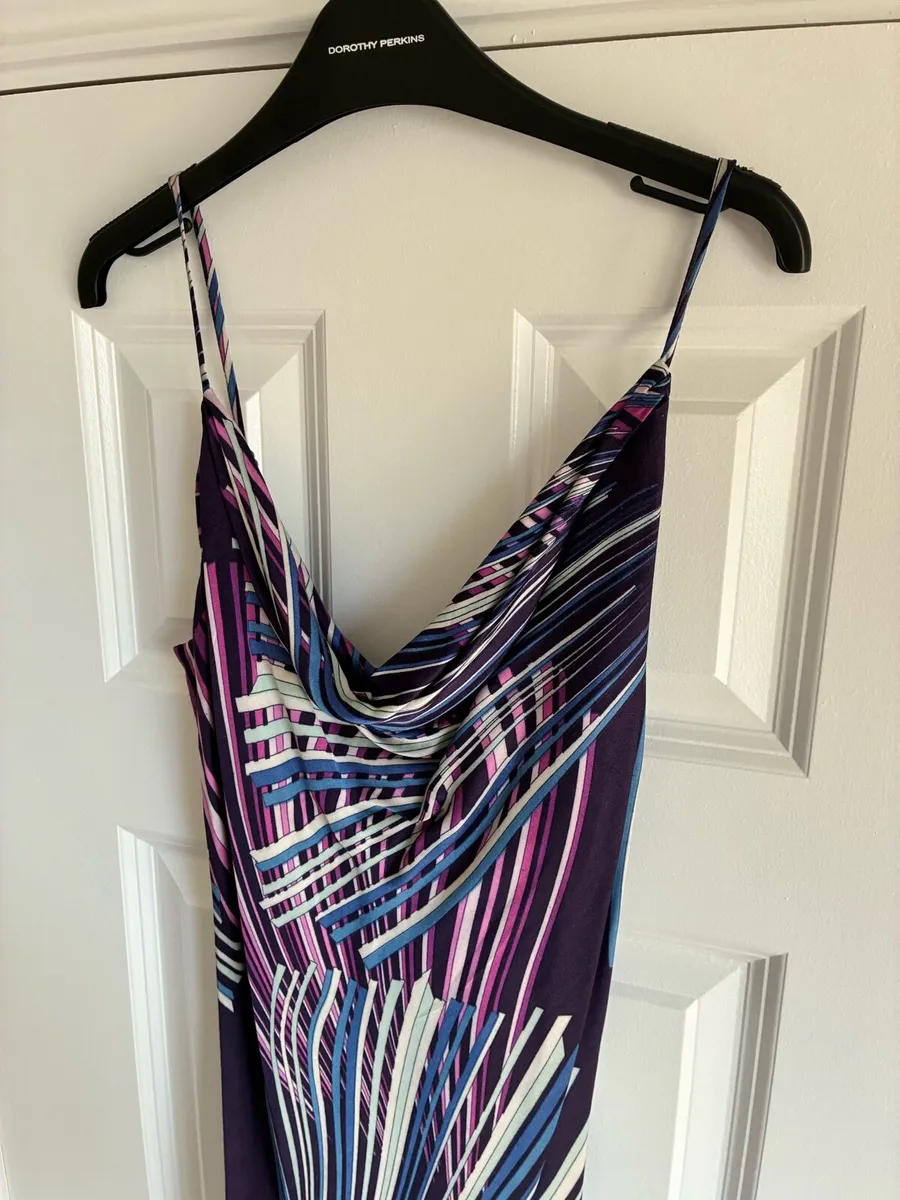 Ladies Dress with matching shoes & handbag - Image 3