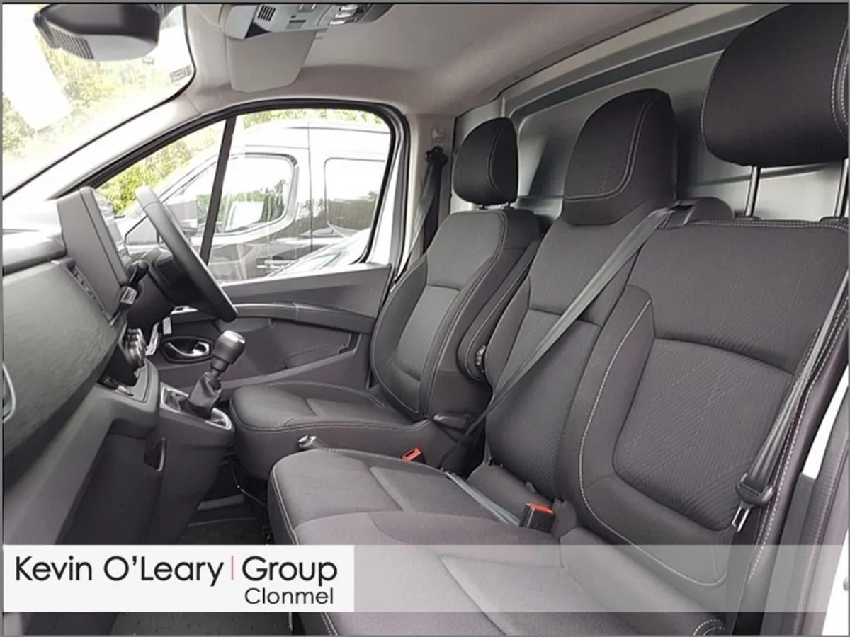 Renault Trafic LL30 BLUE DCI 150 EXTRA GSR2 - Image 4