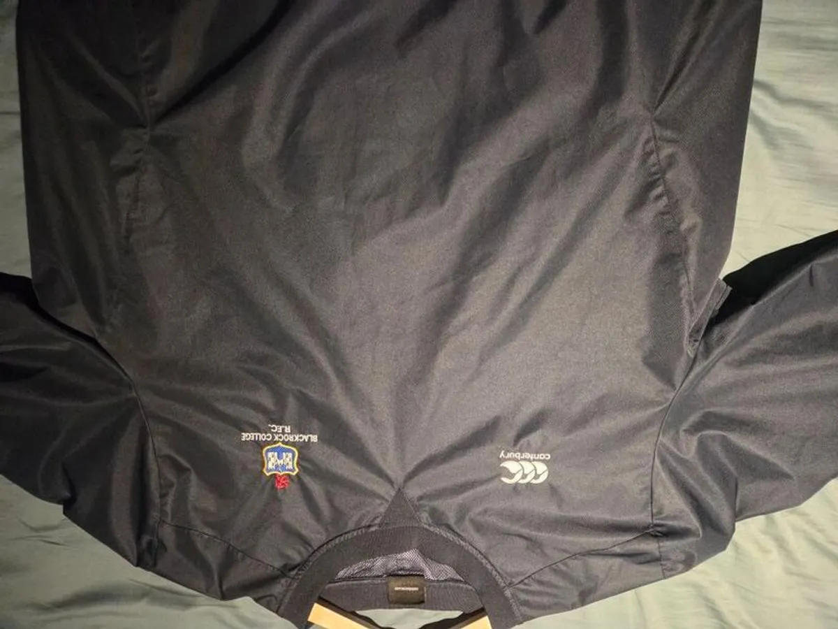 Blackrock rugby shorts and training top xxxl - Image 3