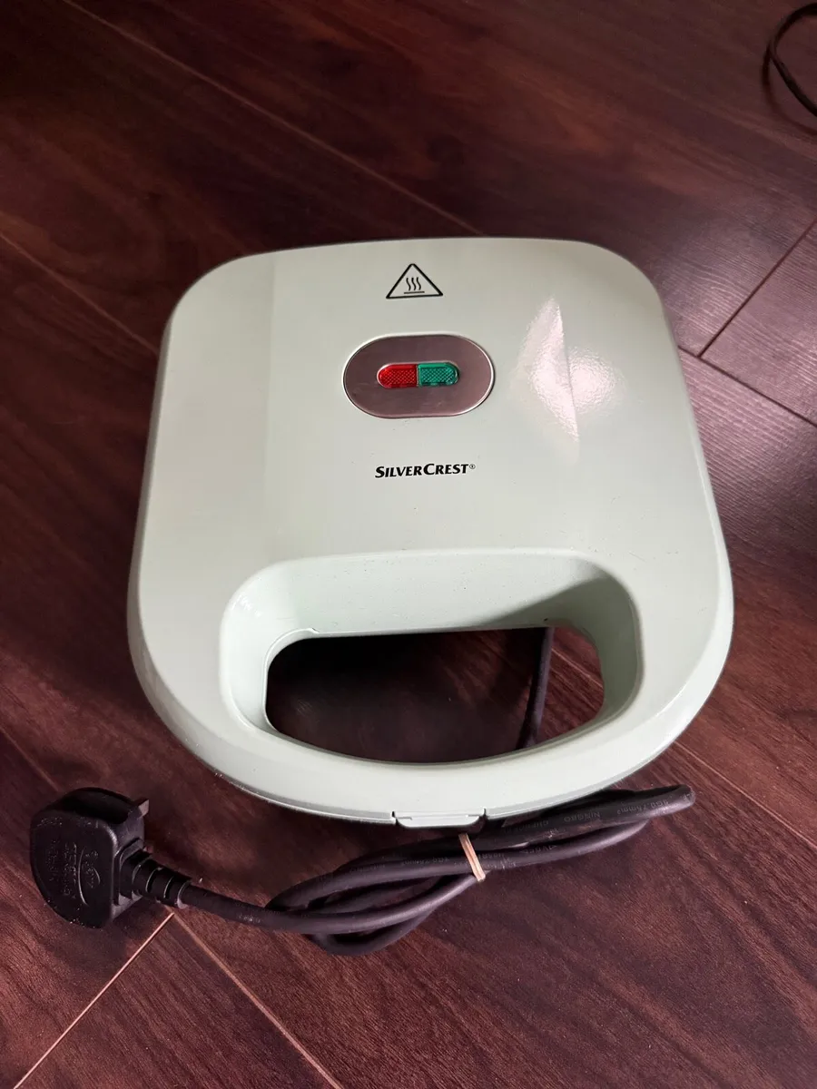 Brand New Waffle Maker 3 in 1 - Image 1