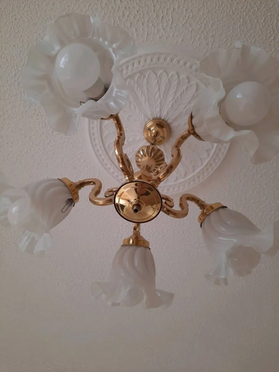 Light fixture - Image 1