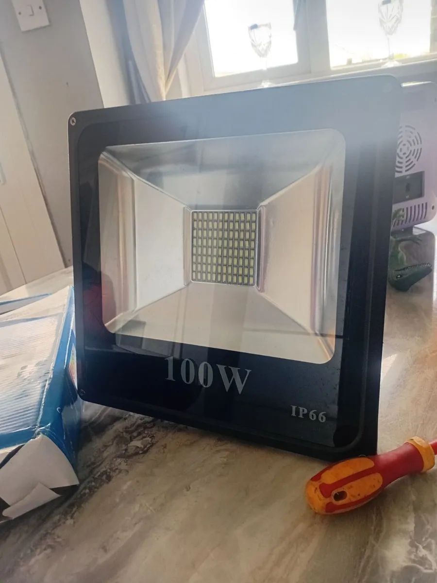 Led flood light - Image 2