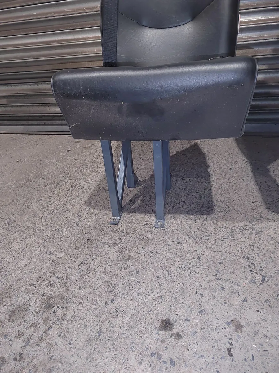 Van singiel seat - Image 3