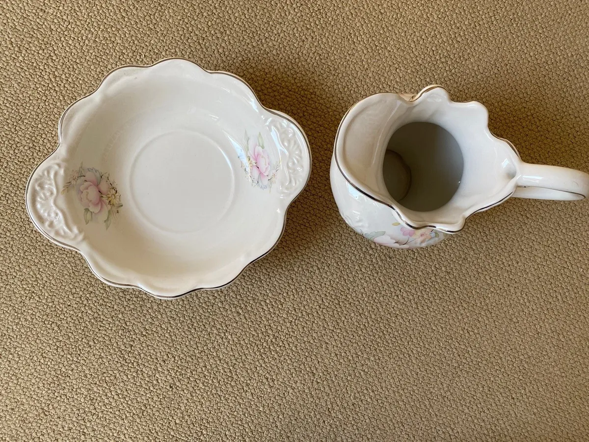 Vintage jug and basin - Image 2