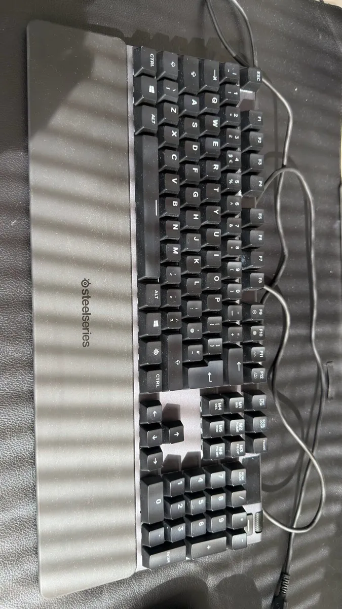 Keyboard & Mouse - Image 2