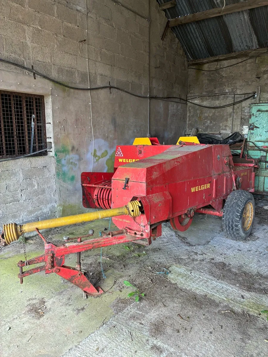 WELGER square bailer - Image 1
