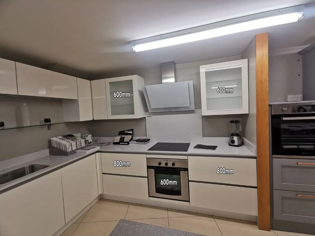 Ex disply kitchen - Image 1