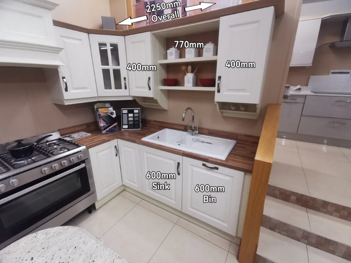 ex display kitchen - Image 1