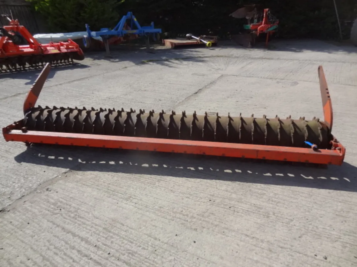 Choice of 3 Metre Packer Rollers - Image 2