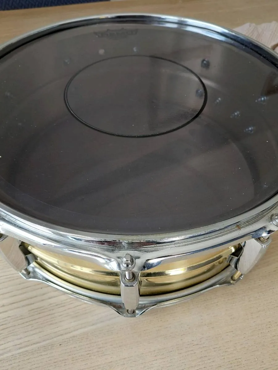 Pearl sensitone brass snare - Image 2