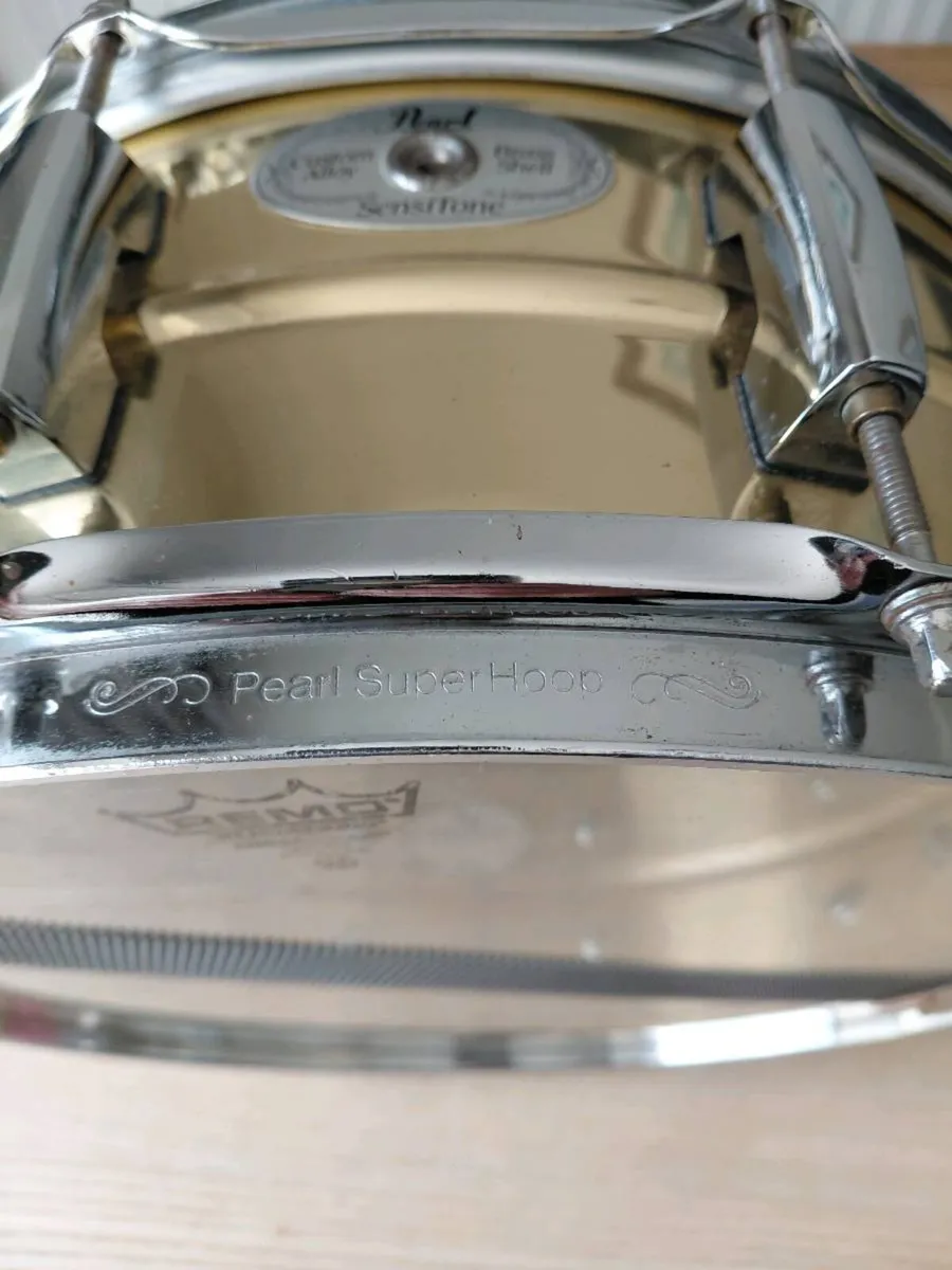 Pearl sensitone brass snare - Image 3
