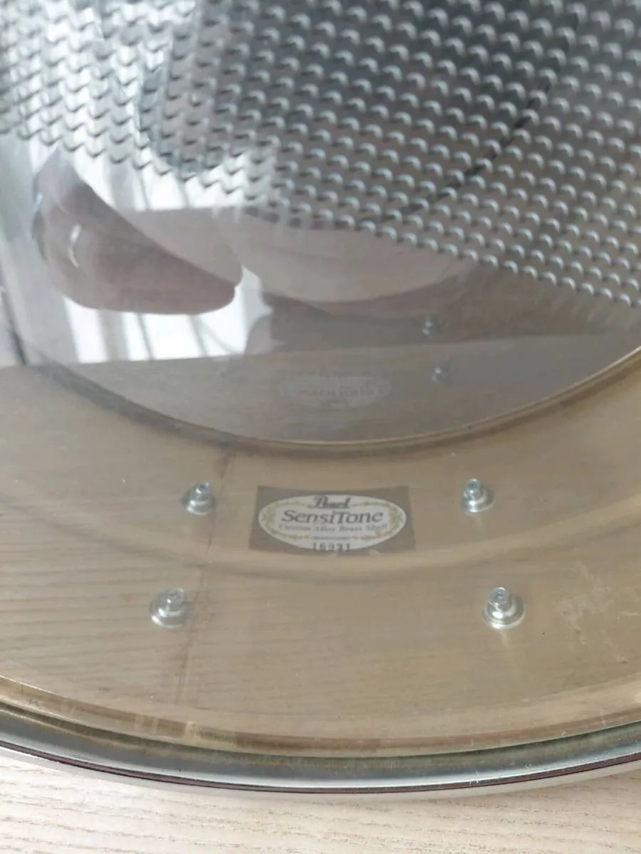 Pearl sensitone brass snare - Image 4