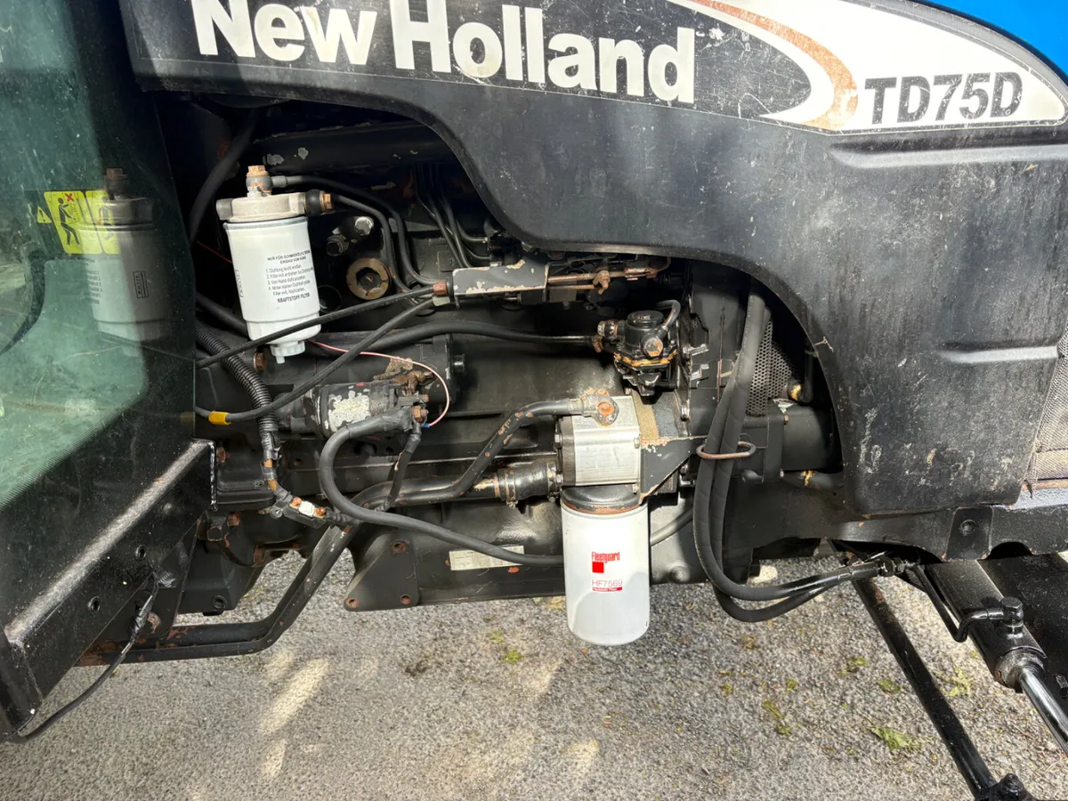 New Holland td75 - Image 4