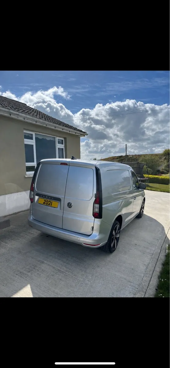VW Caddy 2021 - Image 2
