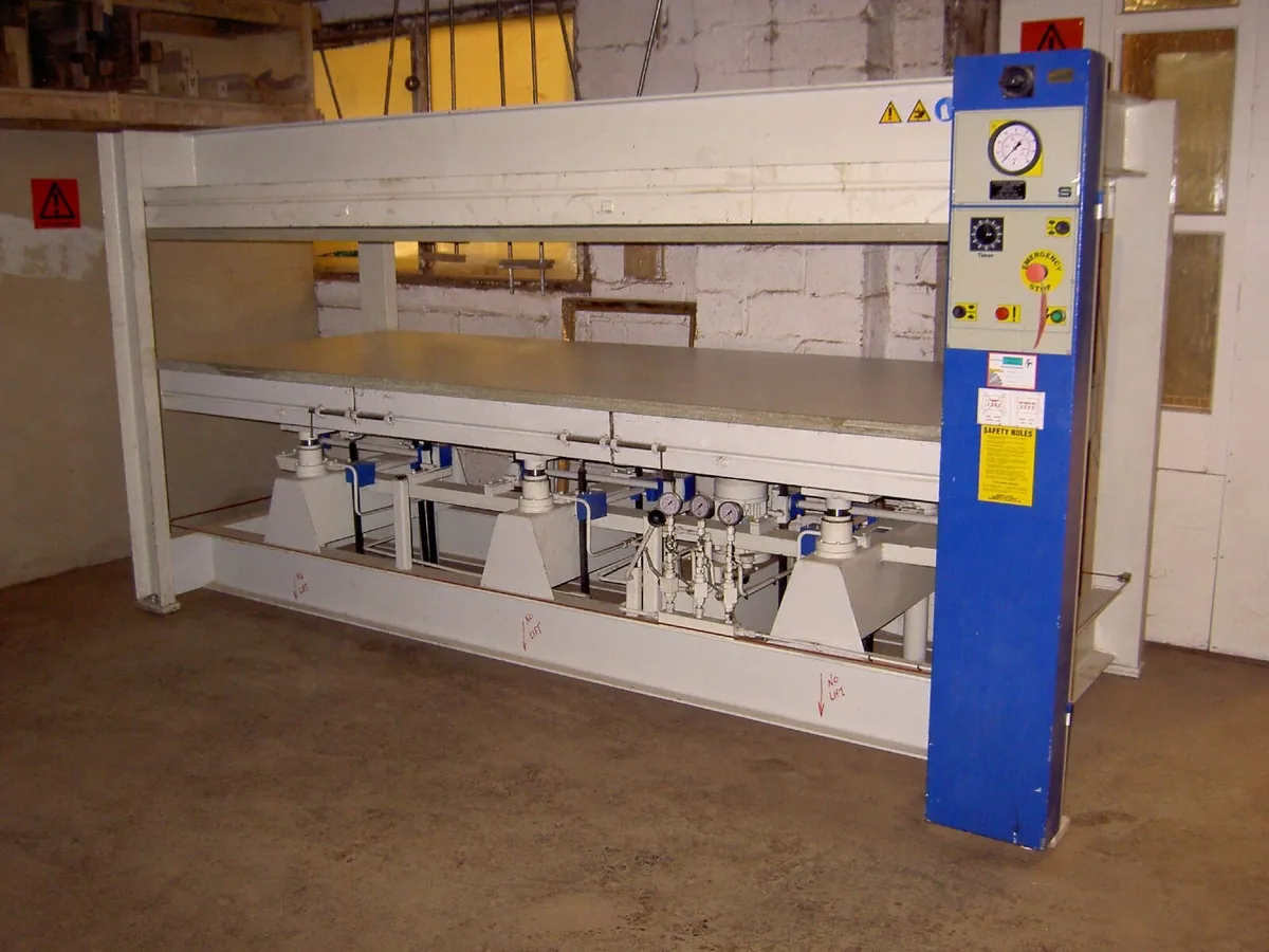 Veneer Press 10 x 4 ft - Image 1