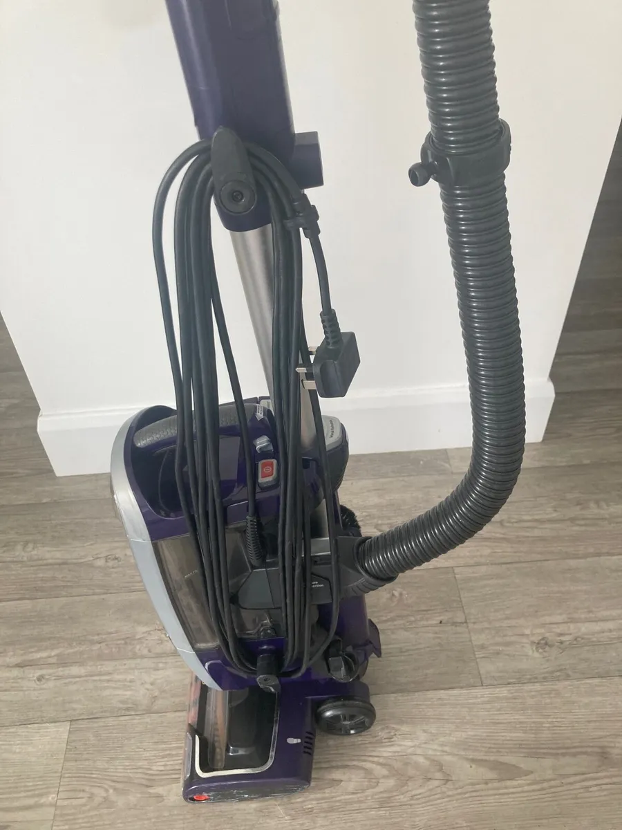 Shark Vacuum - Image 4