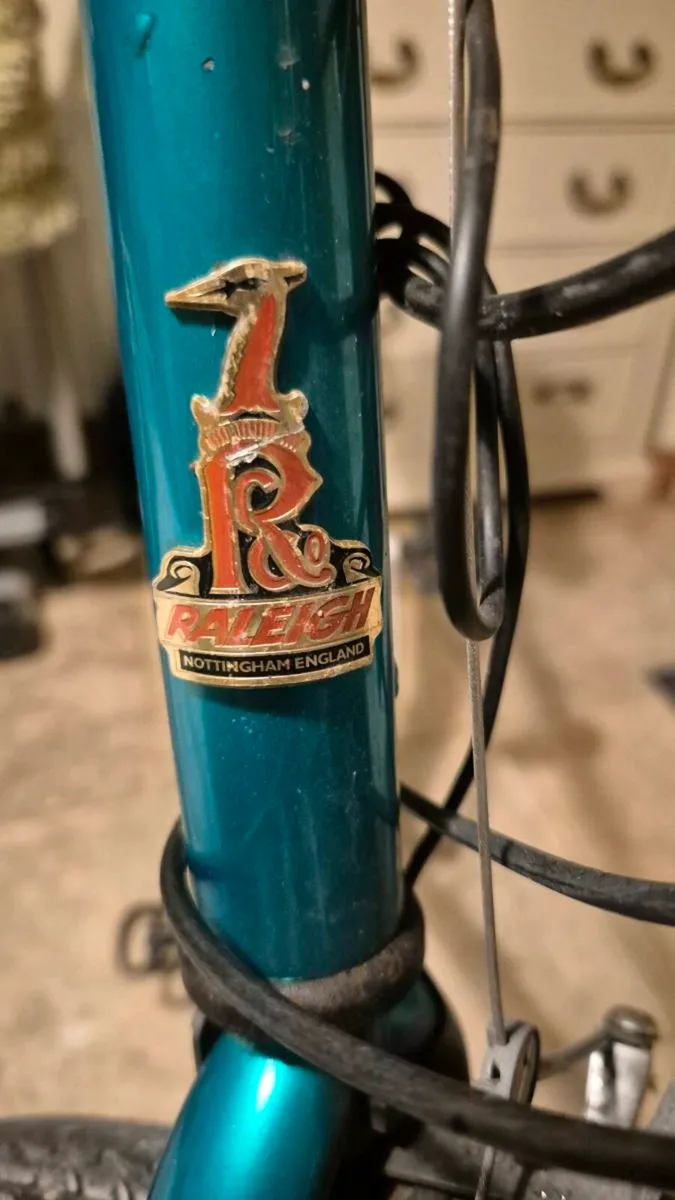 Classic vintage retro raleigh road racing bike - Image 2