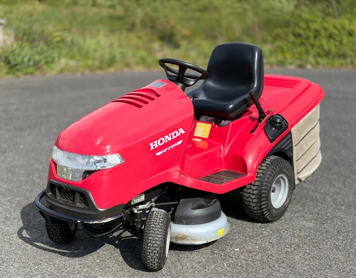 Honda HF2315 RideOn extremely Mint condition - Image 1