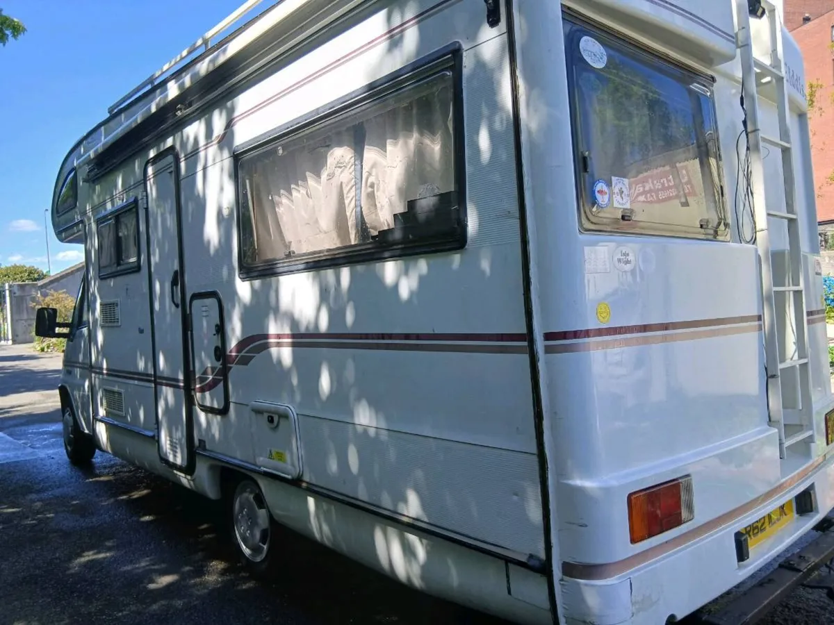 98 Pooja boxer camper 5 beds - Image 4