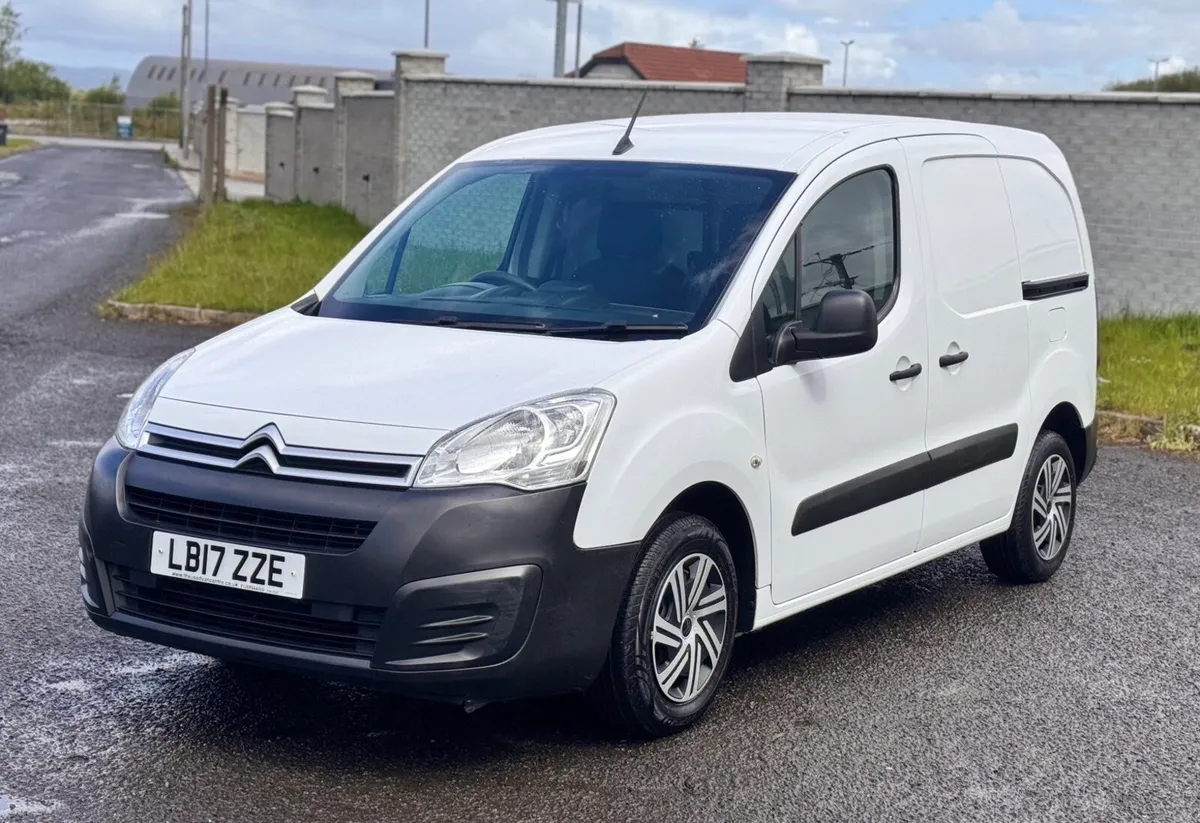 2017 Citroen Berlingo - Image 2