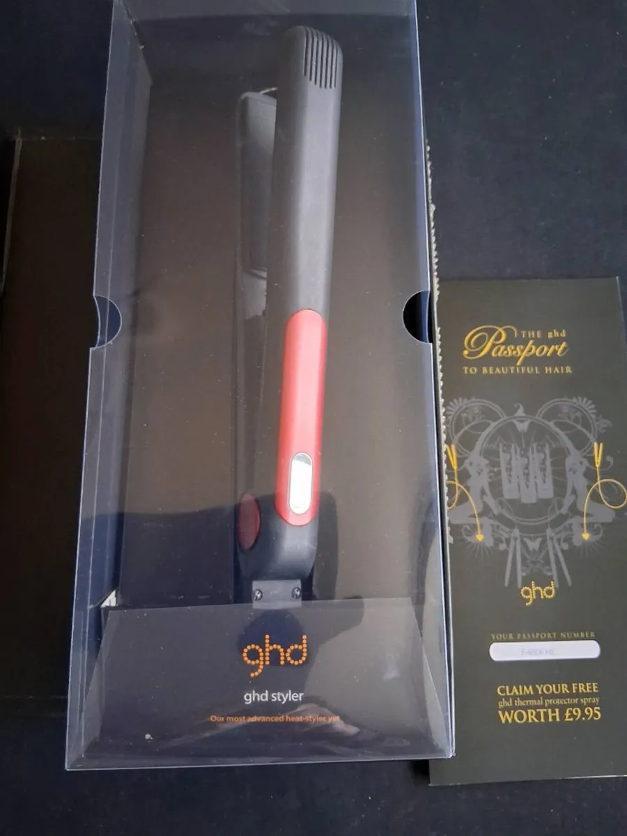 GHD Hair Straighteners - Image 2