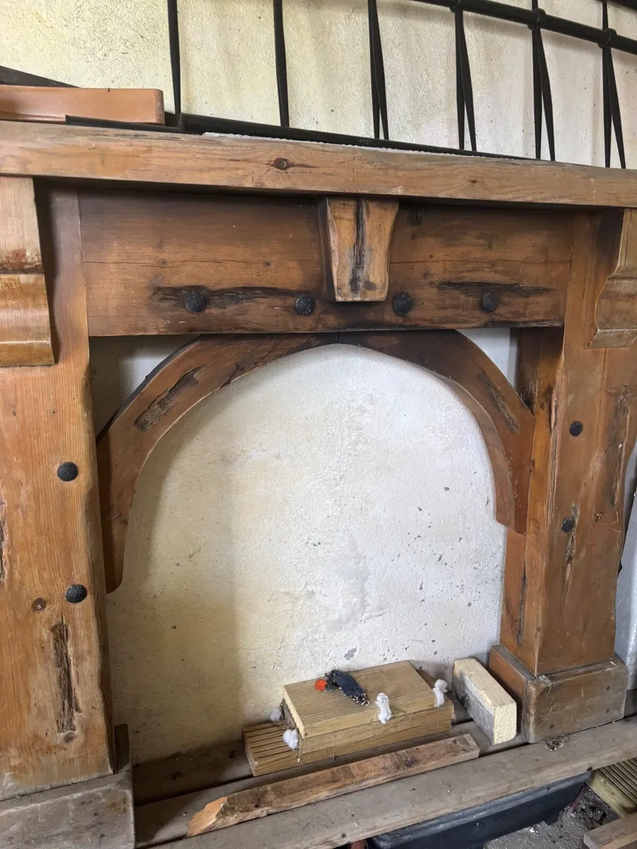 Wood fireplace sourrand - Image 1