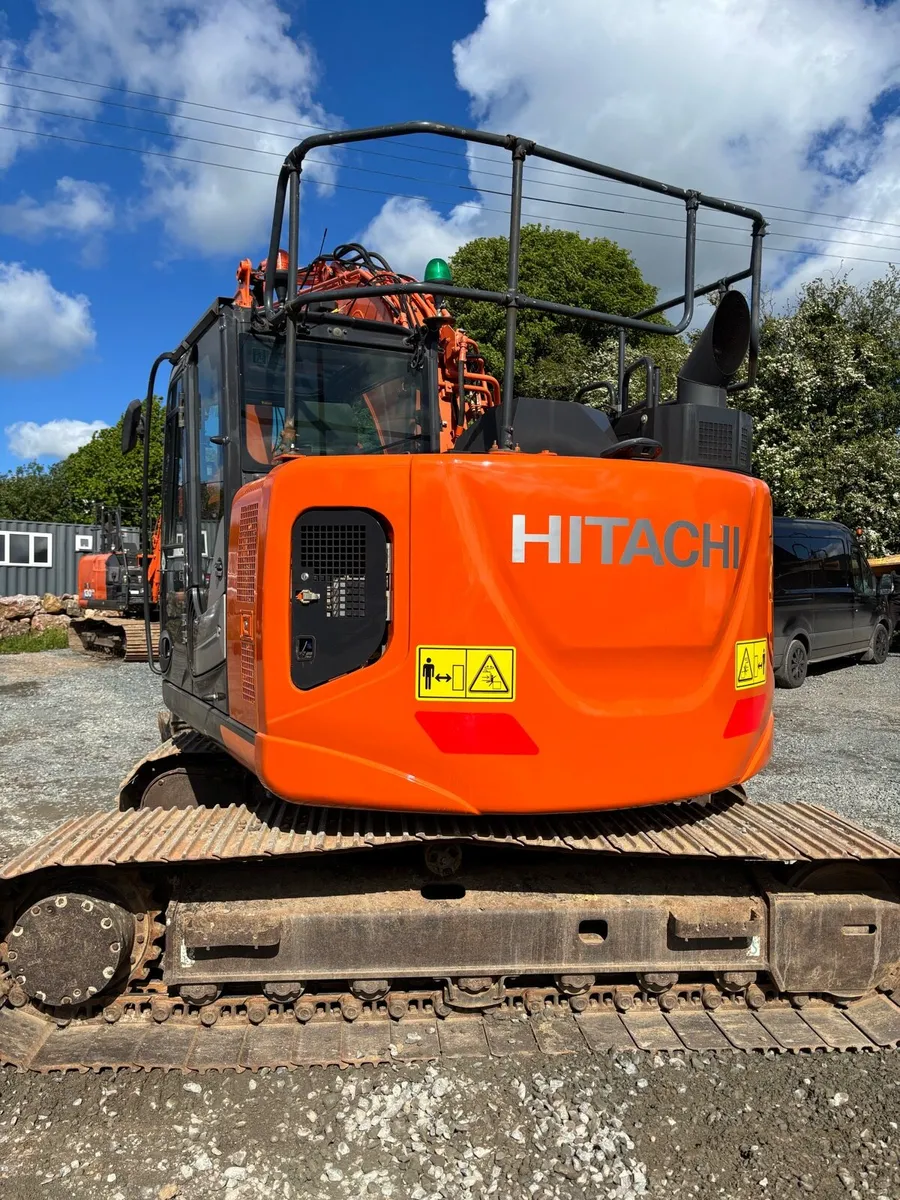 Hitachi ZX135 US-6 - Image 3