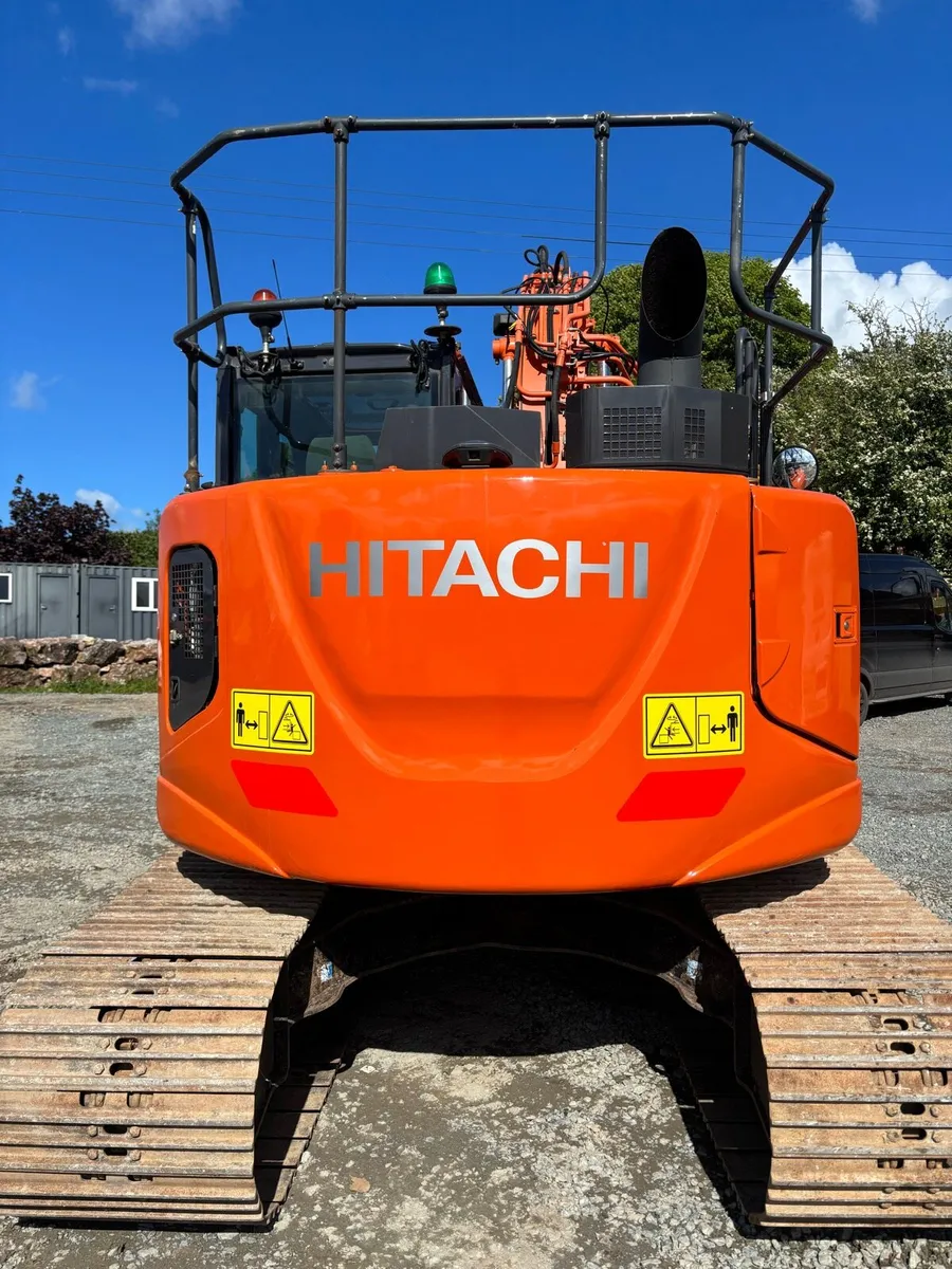 Hitachi ZX135 US-6 - Image 1