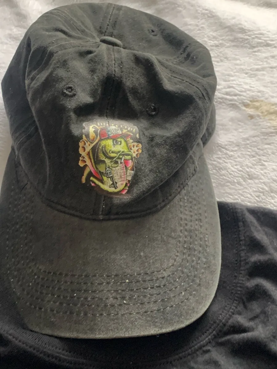 Yelawolf t shirt  and hat - Image 3